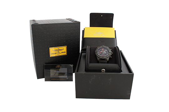 1 OROLOGIO BREITLING AVENGER BLACKSTEEL CRONOGRAFO MEN AUTOMATICO, REF. M13380 CASSA IN ACCIAIO PVD E CINTURINO IN CAUCCIÙ, FORNITO DI SCATOLA, GARANZIA, MANUALI E ATTESTATO DI CRONOMETRIA ORIGINALI (FUNZIONANTE)