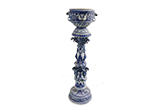 1 FIORIERA A COLONNA IN CERAMICA CON DECORI FLOREALI E A MASCHERONI, COLORE BLU DIM. 35x134 CM