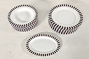 1 SERVIZIO DI PIATTI COMPOSTO DA 12 PIATTI PIANI DIM. 27 CM, 12 PIATTI FONDI DIM. 24 CM E 1 PIATTO OVALE DIM. 25x18 CM IN PORCELLANA RICHARD GINORI, MISSONI HOME “CLARET” COLORE MELANZANA