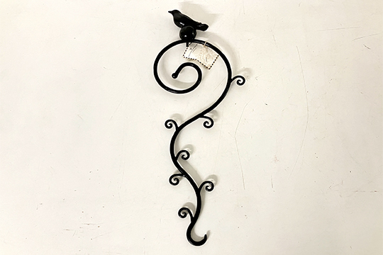 1 GANCIO PER VOLIERA, BIRDHOUSE HOOK, IN METALLO COLORE NERO, FIRMATO MACKENZIE-CHILDS DIM. 65x24 CM