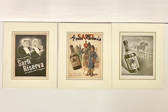 3 STAMPE SU CARTA, RIPRODUZIONI PUBBLICITARIE VINTAGE “SARTI” DIM. 25x33 CM
