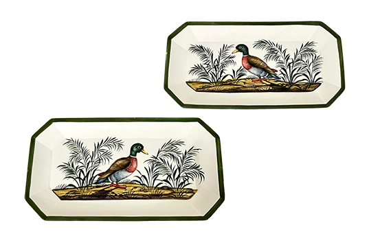 2 PIATTI RETTANGOLARI IN CERAMICA DIPINTA DIM. 43x24 CM