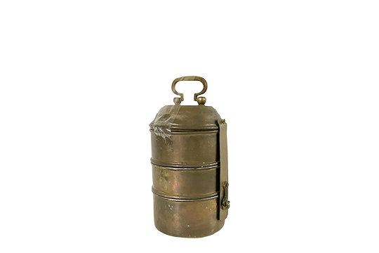 1 CONTENITORE CILINDRICO PER CIBO IN OTTONE DIM. 18x26 CM