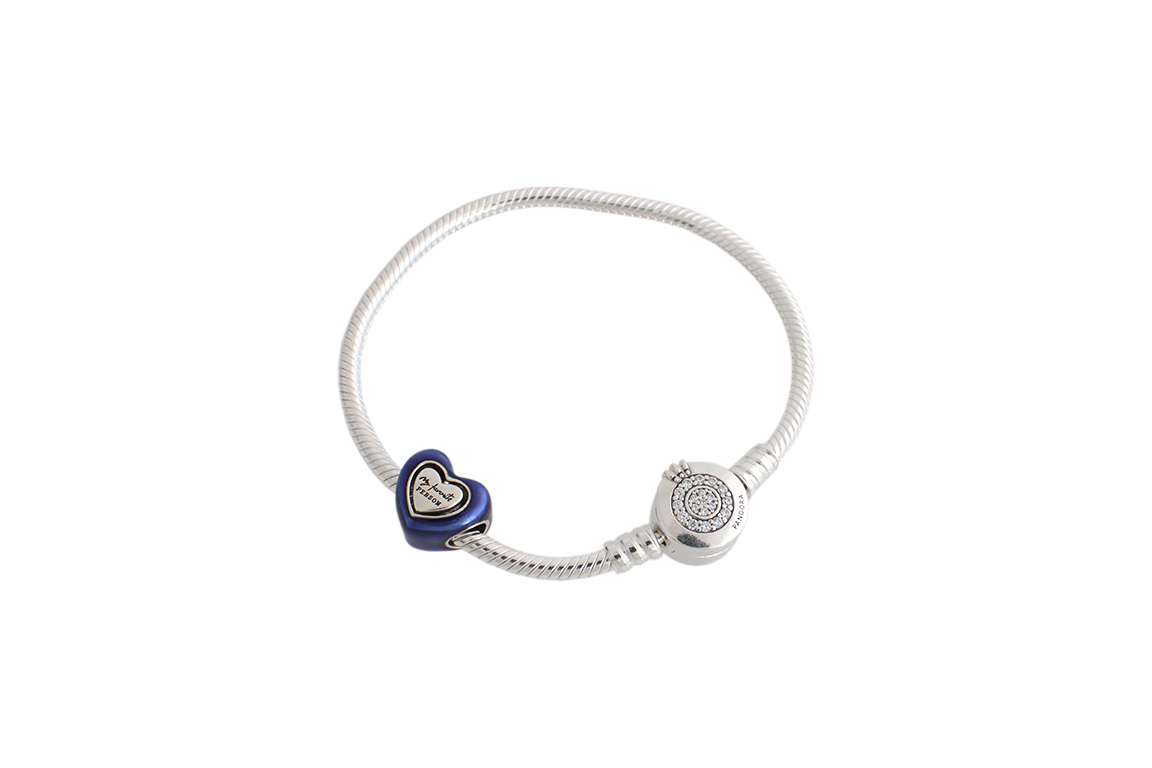 1 BRACCIALE E 1 CIONDOLO CON PR. SMALTO E PIETRE SEMIPREZIOSE FIRMATI PANDORA, TUTTO ARGENTO 925‰ GR. TOT. 17,80