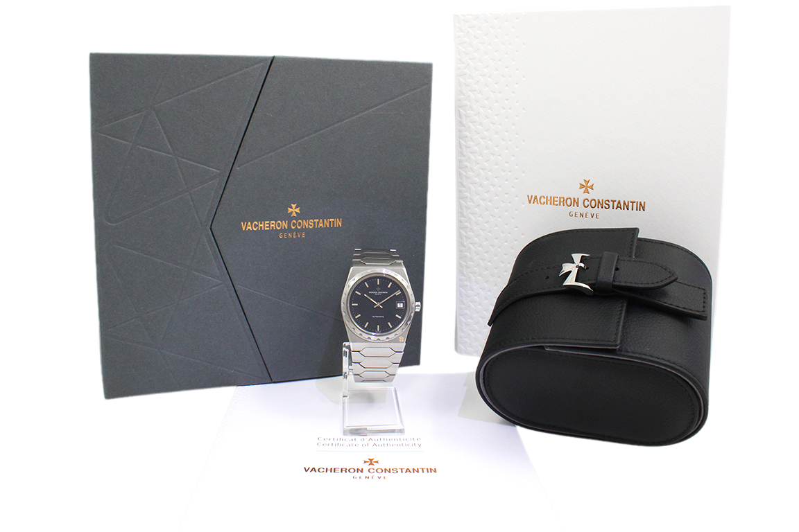 1 RARO OROLOGIO VACHERON CONSTANTIN 222 JUMBO REF. 44018/411A MOVIMENTO AUTOMATICO CALIBRO K1121 (PUNZONE DI GINEVRA), CASSA (37 MM) E BRACCIALE IN ACCIAIO, QUADRANTE GRIGIO CON DATARIO, FORNITO DI CERTIFICATO DI ORIGINALITÀ VACHERON CONSTANTIN (ANNO DI PRODUZIONE 1977), REVISIONE COMPLETA NEL GIUGNO 2026, FORNITO DI SCATOLA E CUSTODIA DA VIAGGIO (FUNZIONANTE)