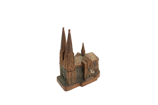 1 CARILLON VINTAGE CON INTERNO PORTAGIOIE, IN METALLO CHE RIPRODUCE IL DUOMO DI COLONIA DIM. 17x19x10 CM